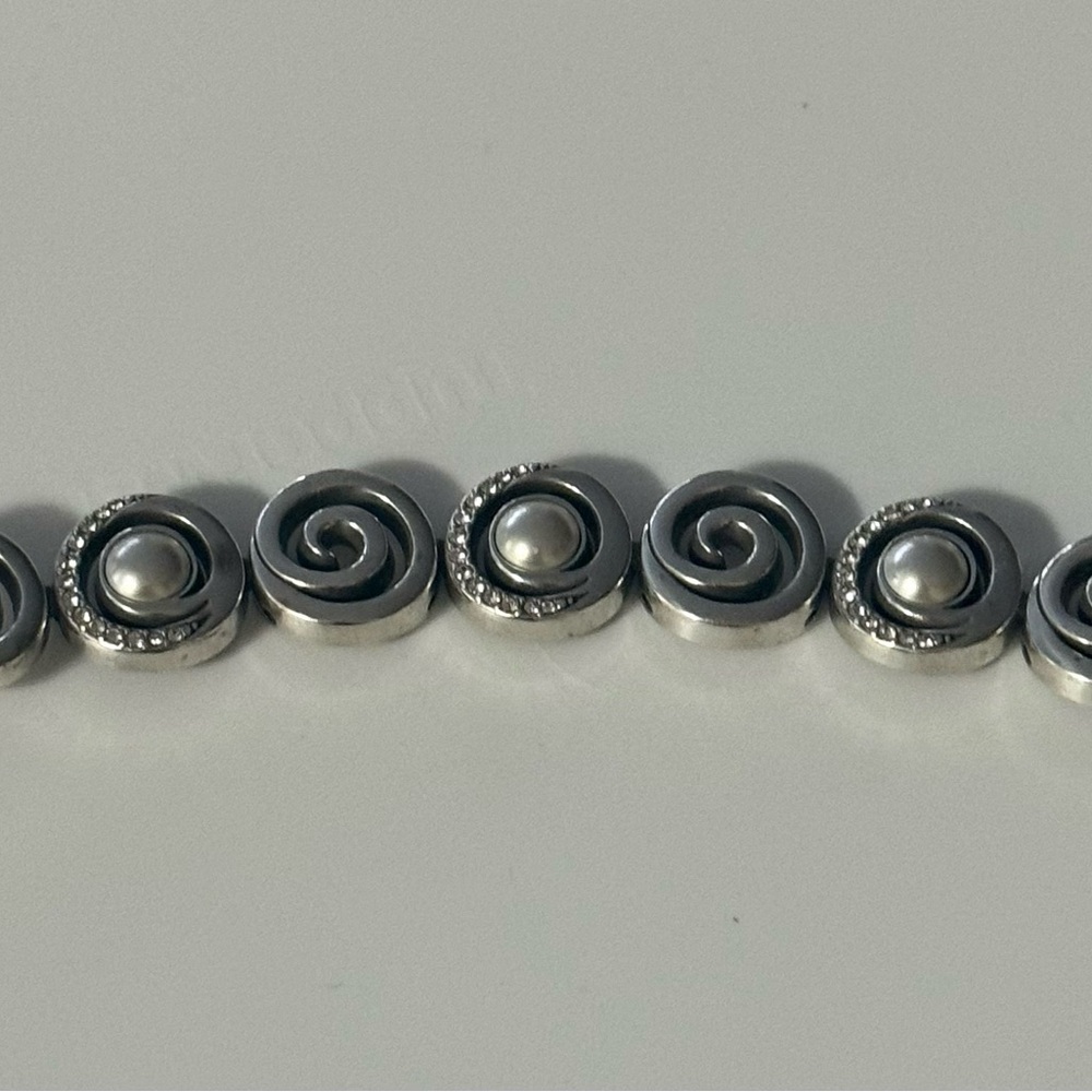 Brighton “Groovy” Faux Pearl Bracelet Silvertone w/ Extender EC